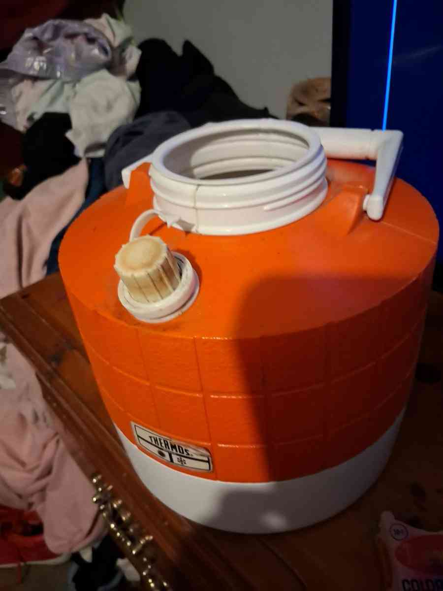 igloo drinking cooler