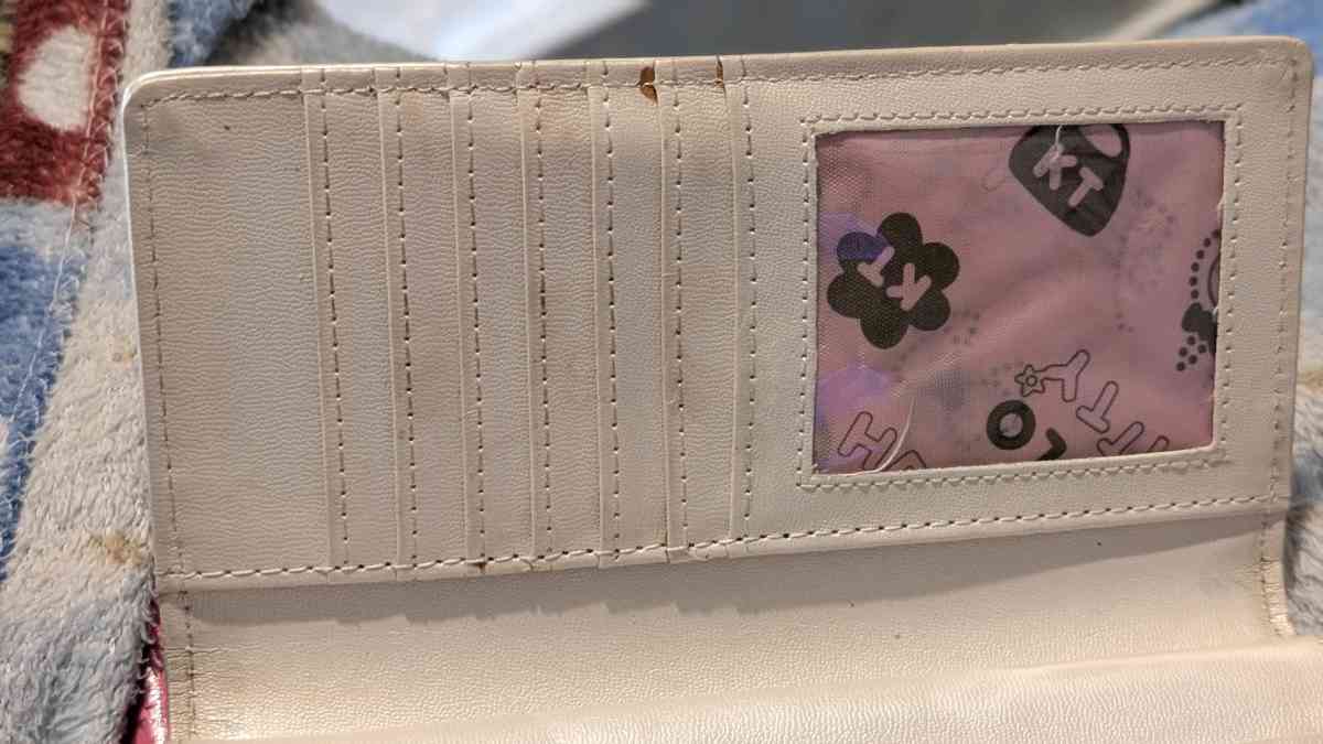 hello kitty wallet