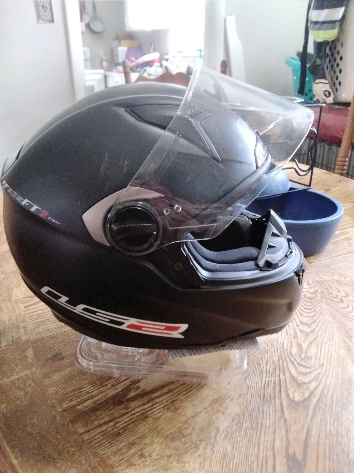 L52 ff385 motorcycle helmet obo - Chattanooga, Tennessee - FleaMarketBay