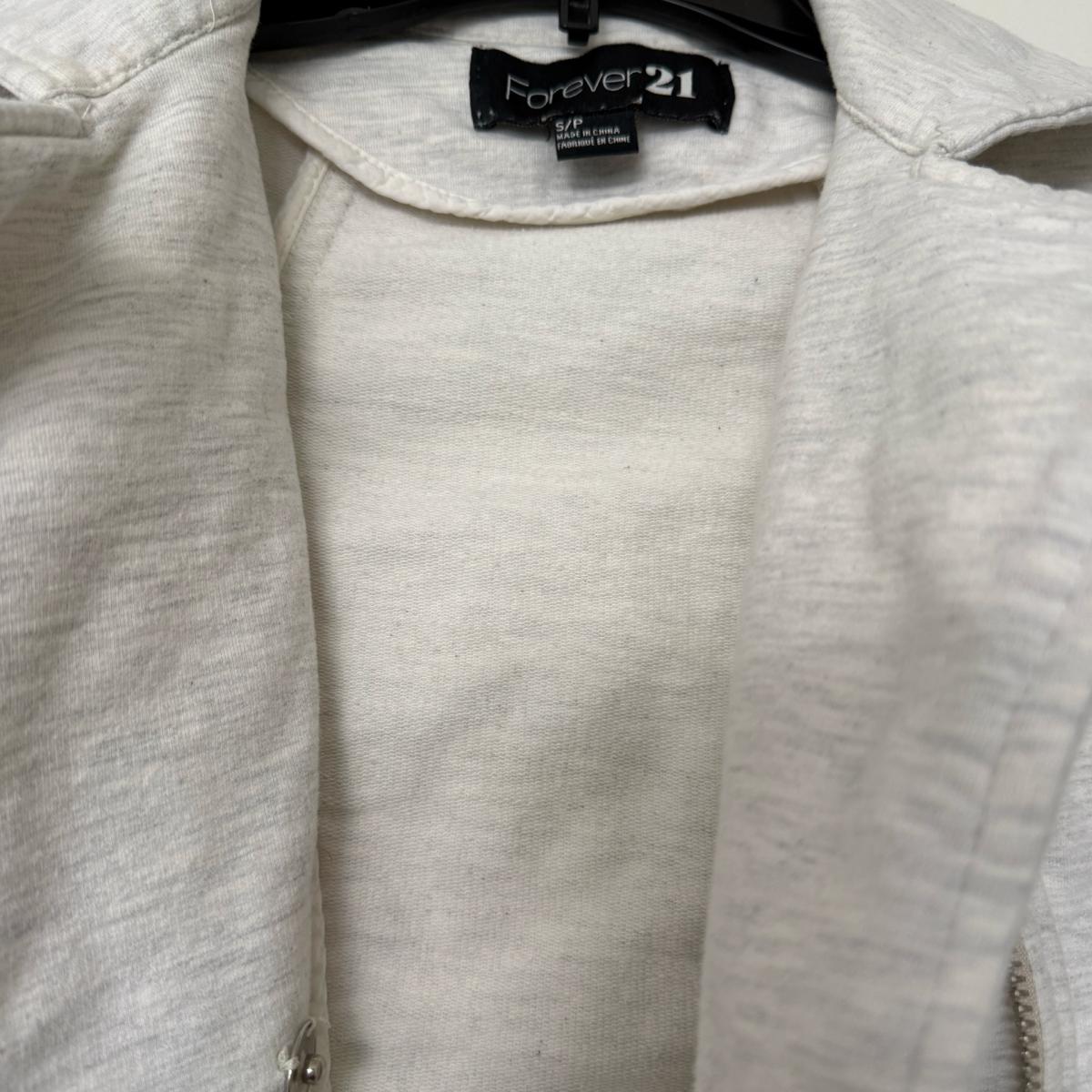 Forever 21 100 Cotton Light Heather Gray MotoStyle Zip Jacke - Los Angeles, California - FleaMarketBay