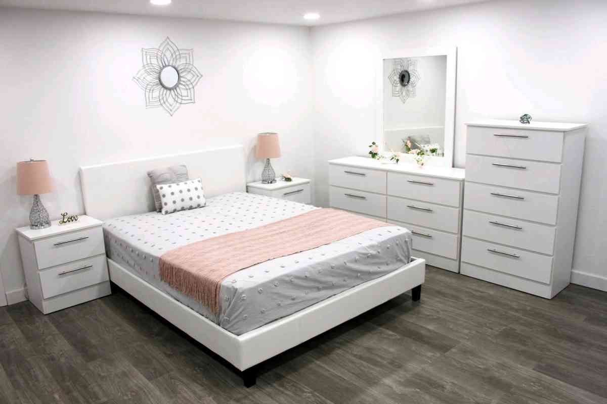 Bedroom Ser Brand New