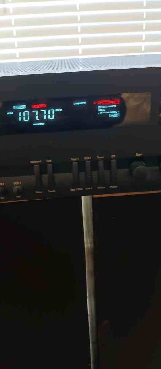 Harman kardon avr20 ll receiver no remote 2 floor speakers