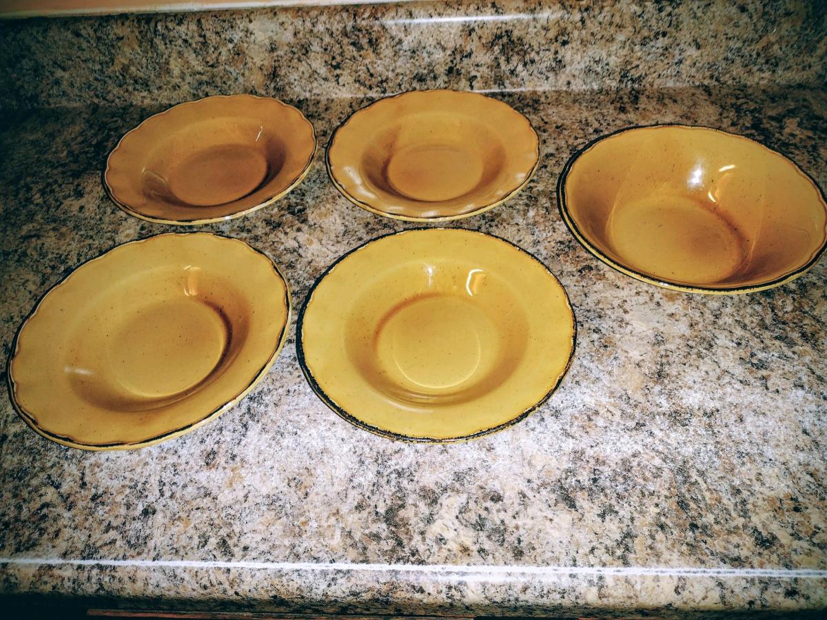 4 Grinding Colonial Classic mustard cereal Bowls 1 Seving - Corning, Arkansas - FleaMarketBay