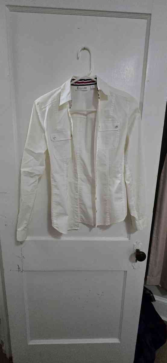 7th Ave White Button down shirt