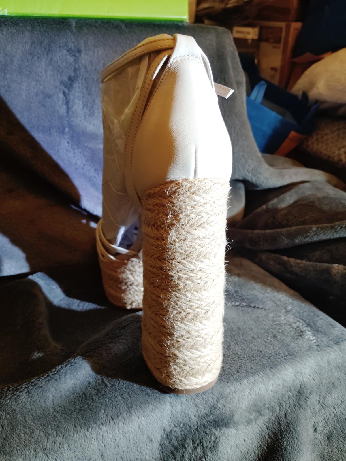 Sam Edelman Women's Kade Heeled Sandal Modern Ivory 11 M - Virginia Beach, Virginia - FleaMarketBay