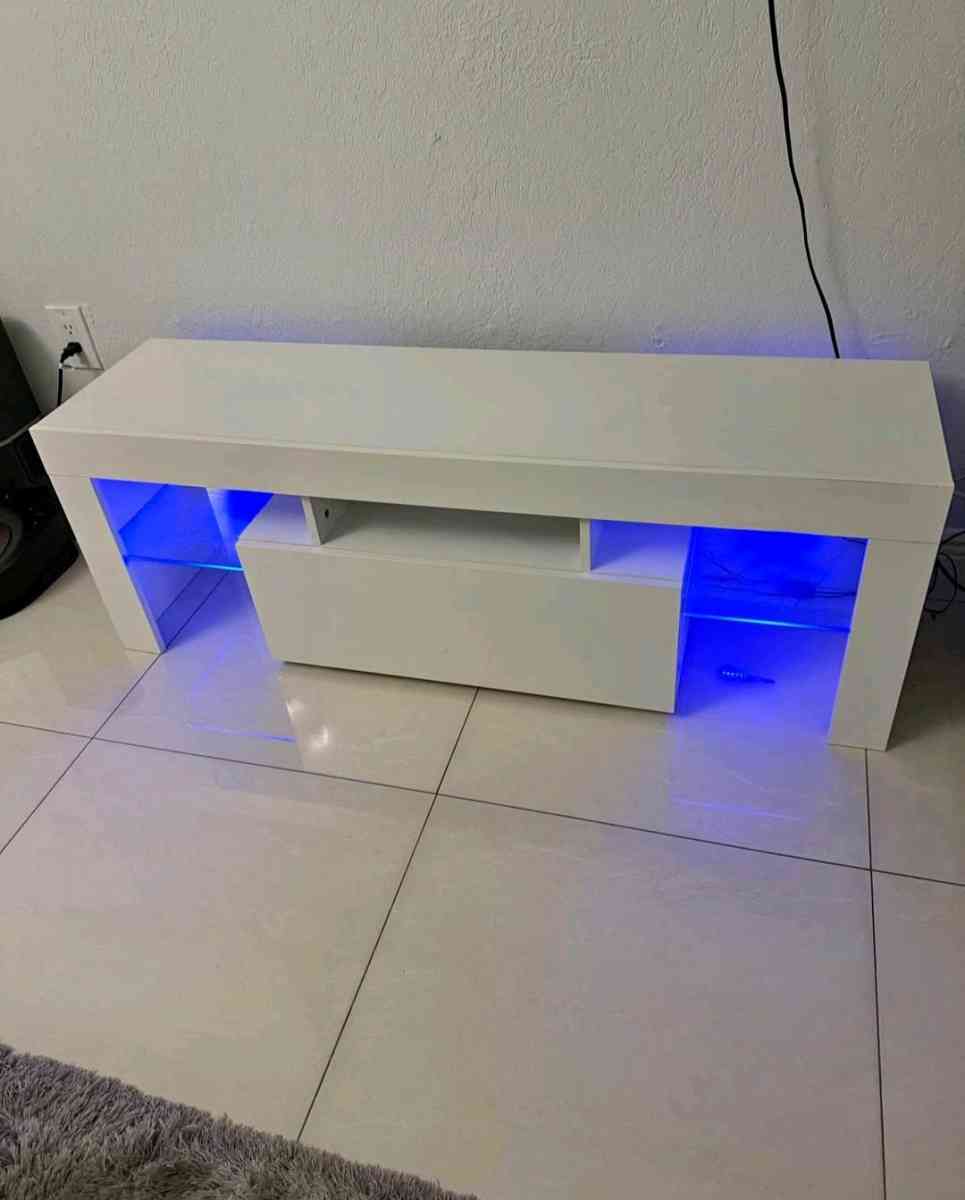 Tv Stands Brand New - Miami, Florida - FleaMarketBay