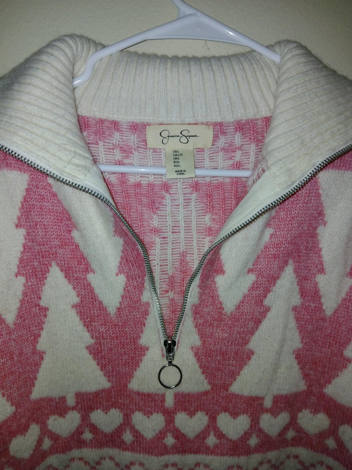 JESSICA SIMPSON  SWEATER - Fontana, California - FleaMarketBay