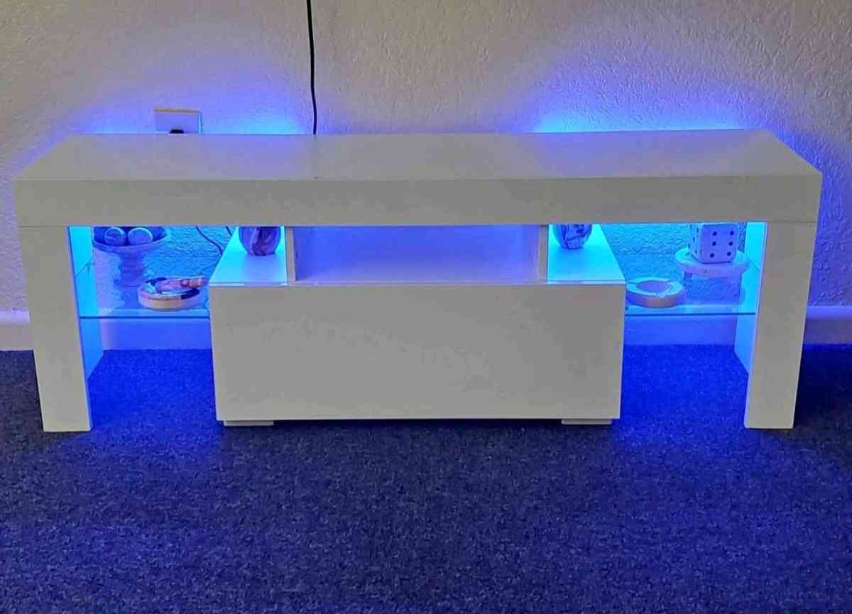 Tv Stands Brand New - Miami, Florida - FleaMarketBay
