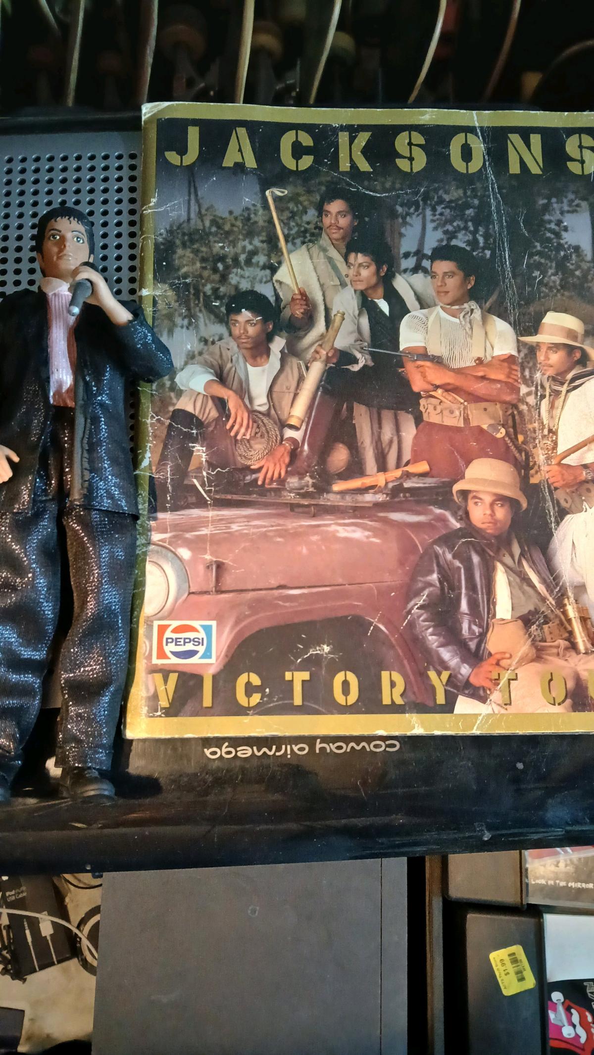 michael jackson ljn figure and tour program - Pomona, California