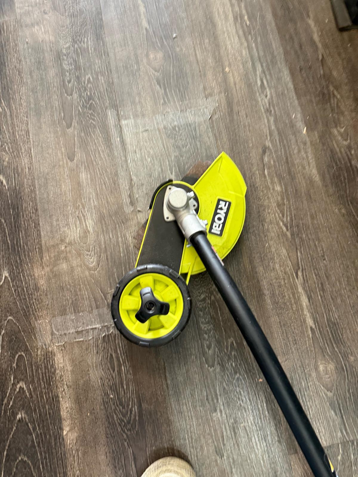 Ryobi 40b expand it edger - Acworth, Georgia - FleaMarketBay