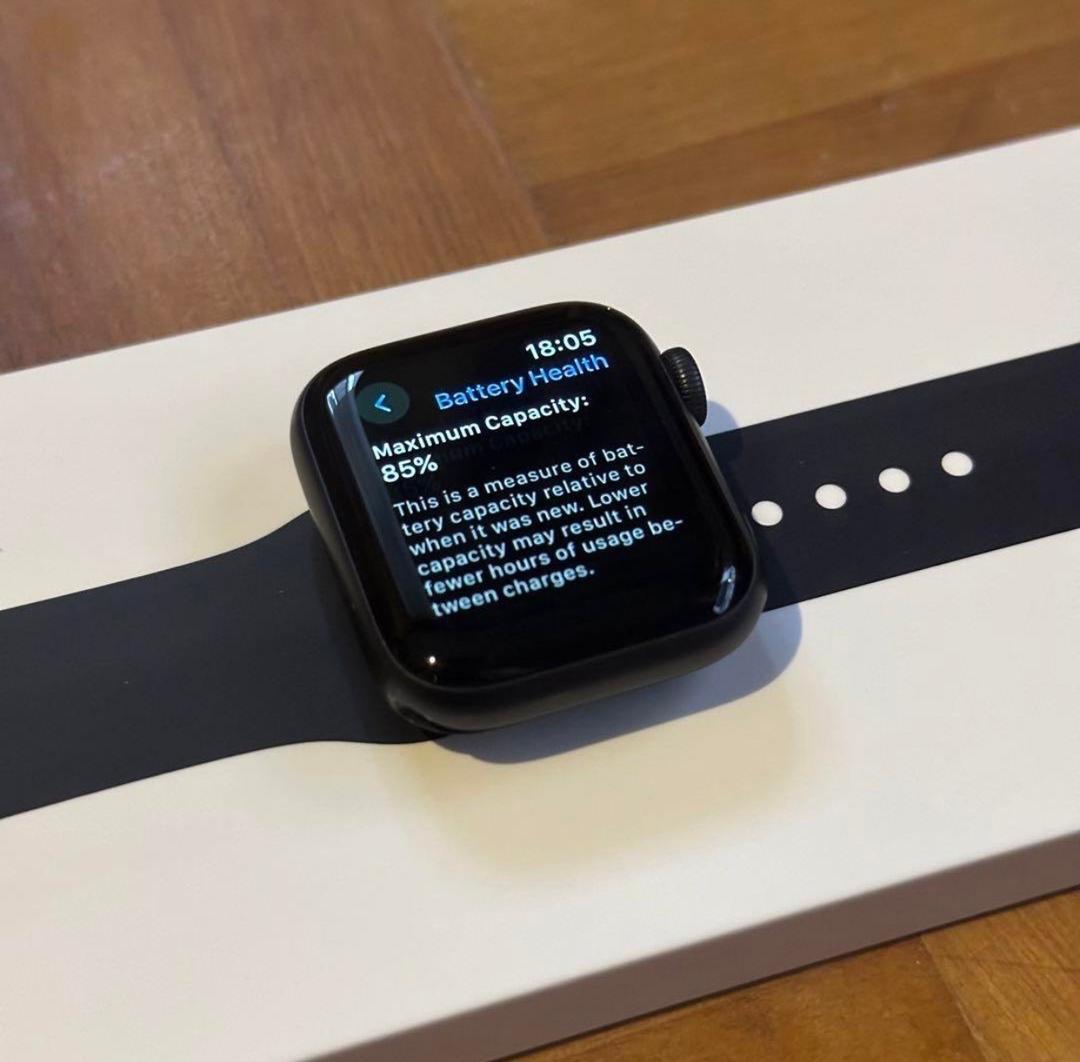 Apple Watch SE - Alpine, California - FleaMarketBay