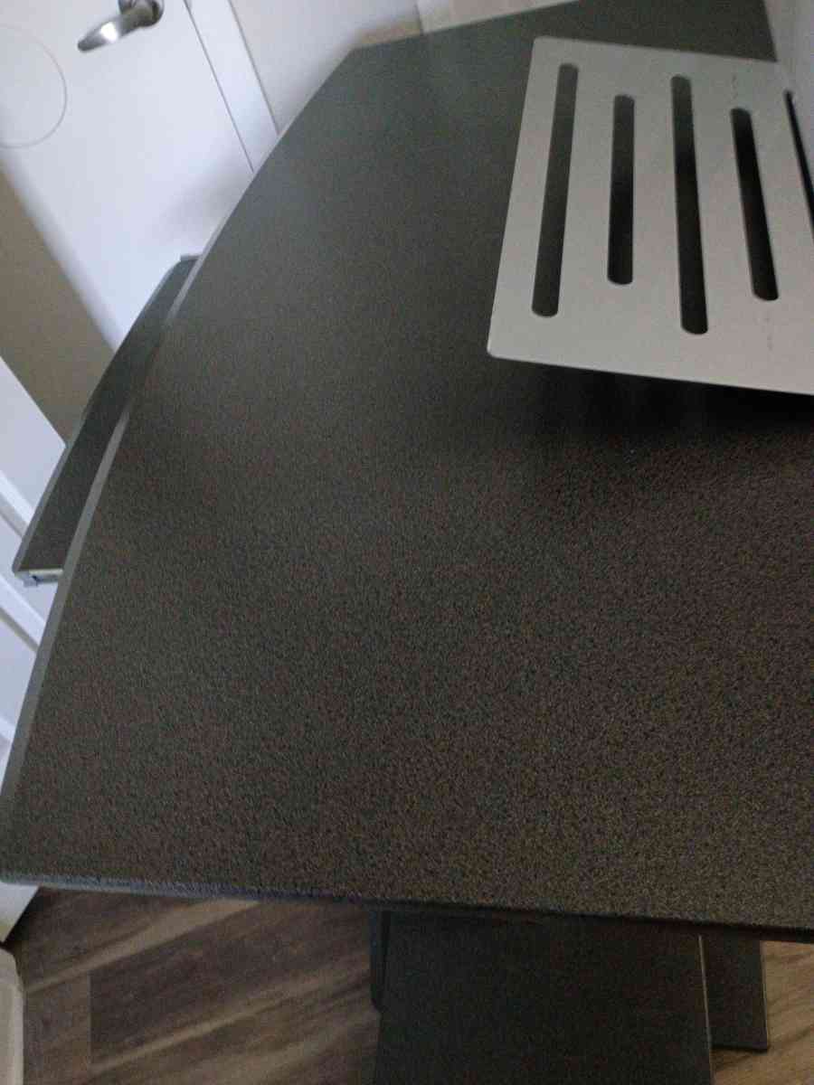 Computer desk 47inch width  27 inch high