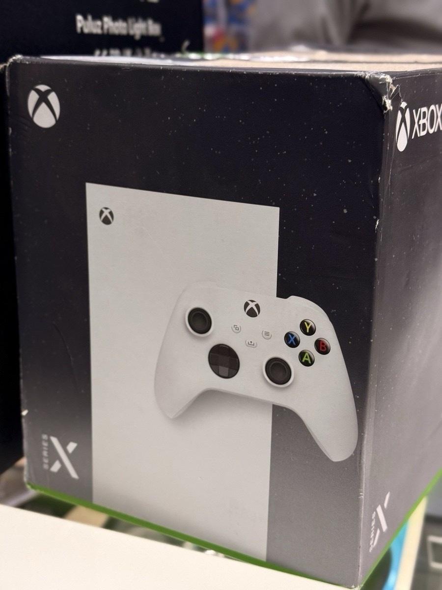 Microsoft Xbox Series X 1TB SSD Home Console 2 Games 2 Contr - Coupeville, Washington - FleaMarketBay