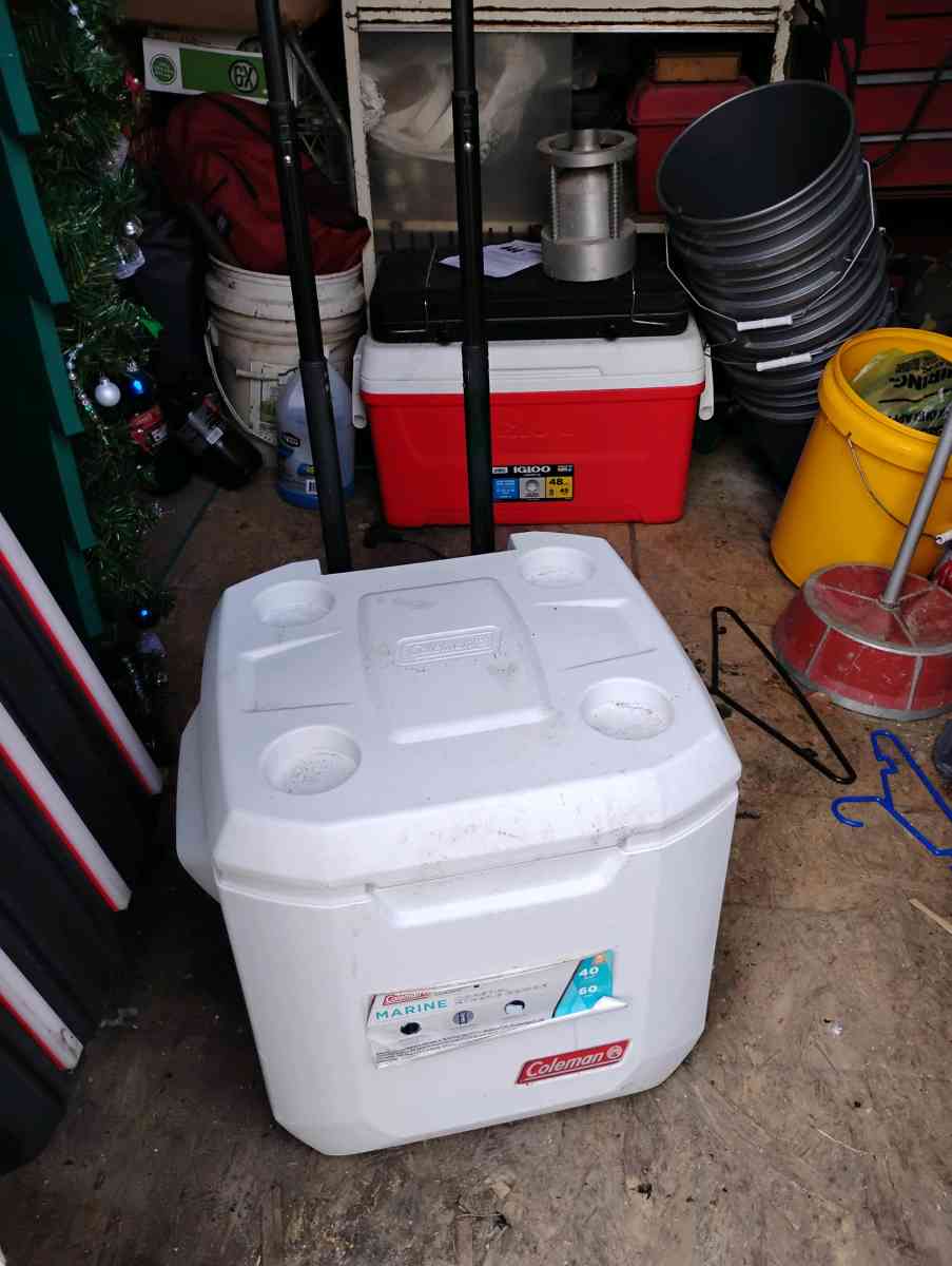 6 quart ice shest Coleman