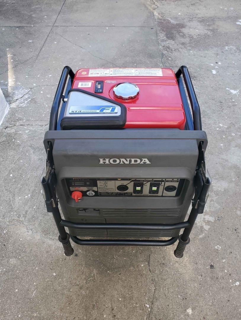 Honda Inverter Generator Eu7000is - Albany, California - FleaMarketBay