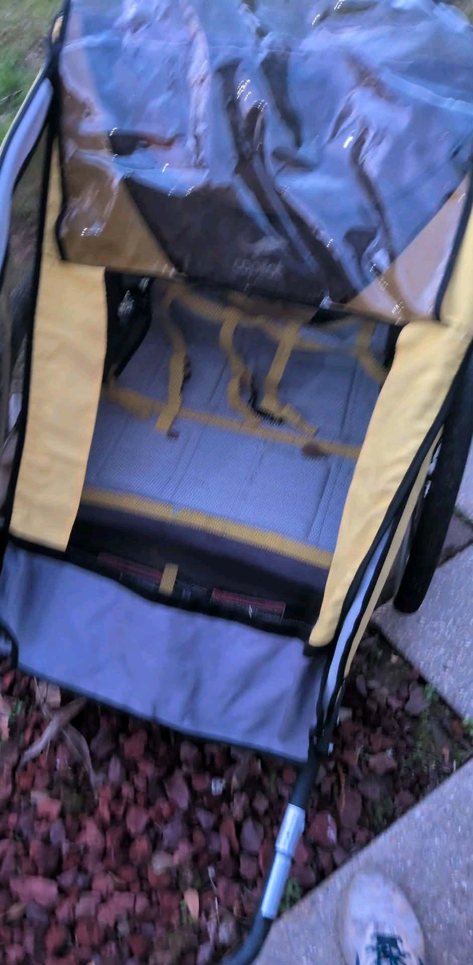 copilot bike kids trailer - Lafayette, Louisiana - FleaMarketBay