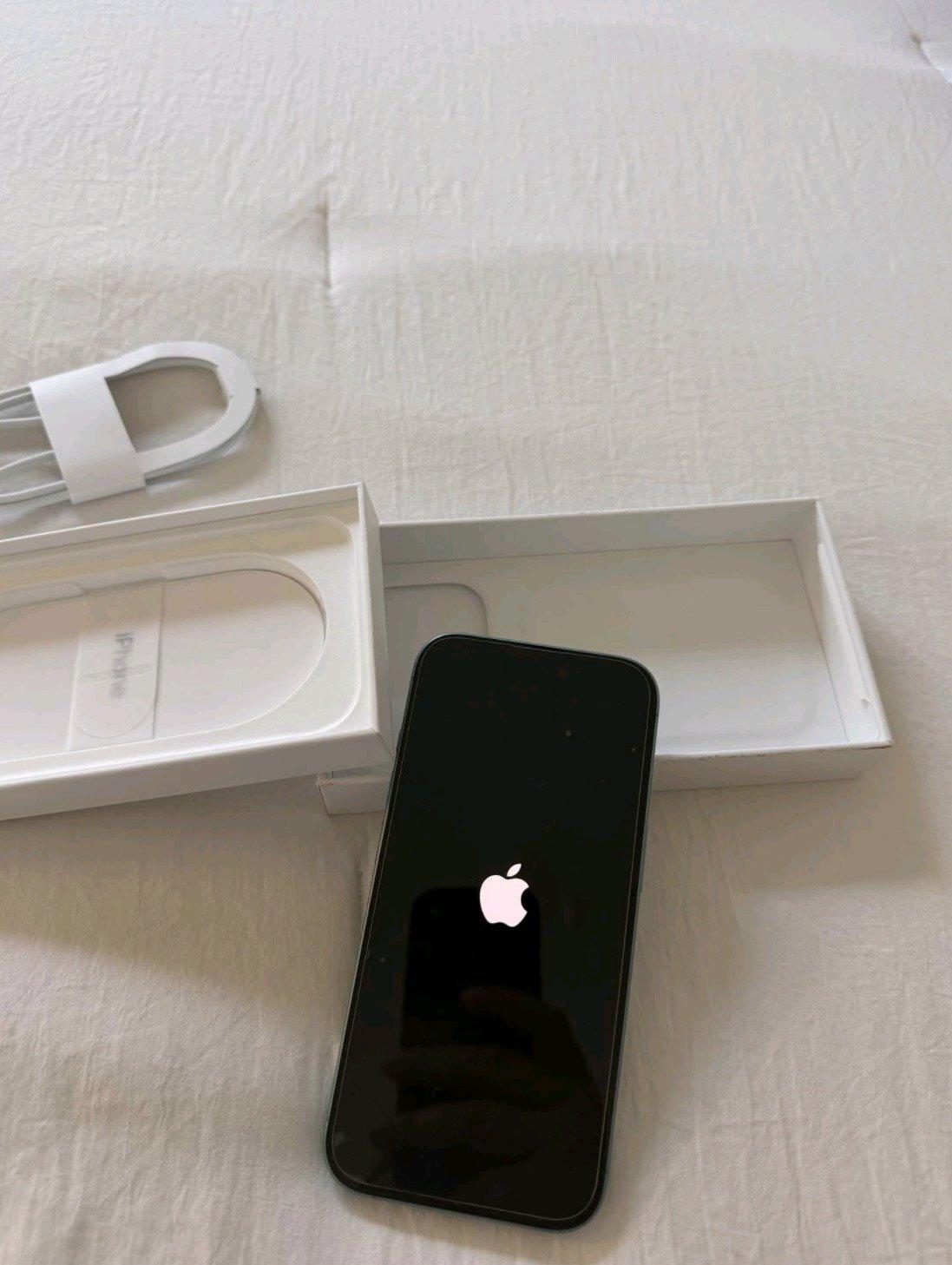 IPhone 16 256gb unlocked - Sacramento, California - FleaMarketBay