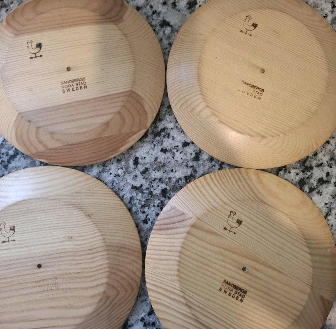 Rare  Sanbergs Nora Stad Sweden 4 Wooden Pine Plates - Tampa, Florida - FleaMarketBay