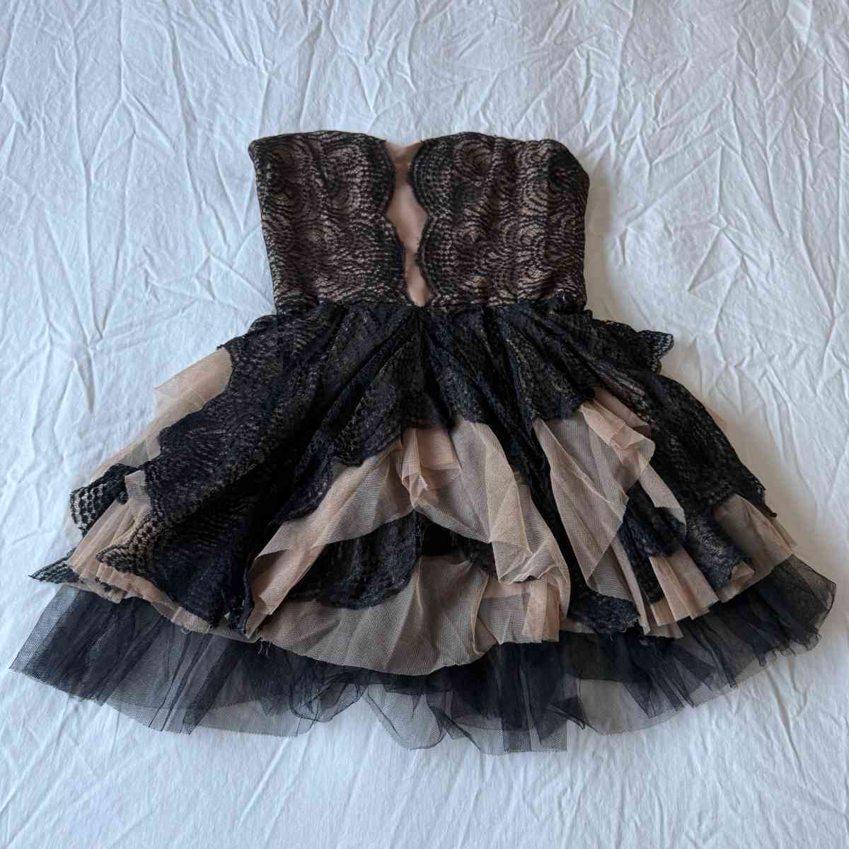 BCBGMAXAZRIA Black Lace Corset Mini Dress  Strapless Cocktai