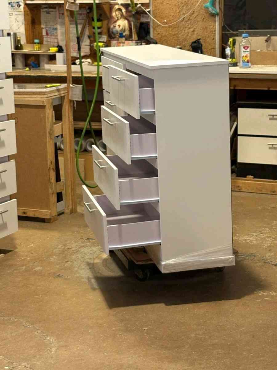 Dresser with 8 Drawers Brand New