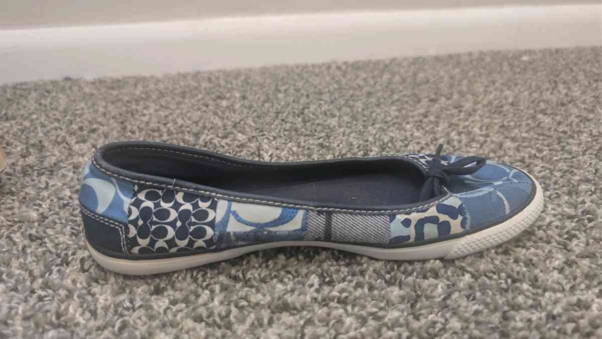 coach flats