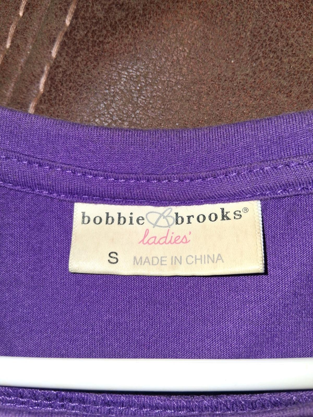 Ladies bobbie b brooks shirt - Middlesex, North Carolina - FleaMarketBay