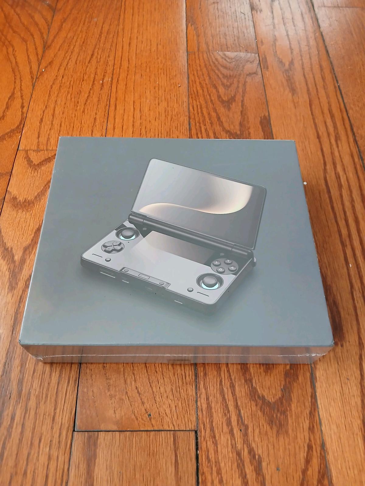 Ayn Thor Max purple and black