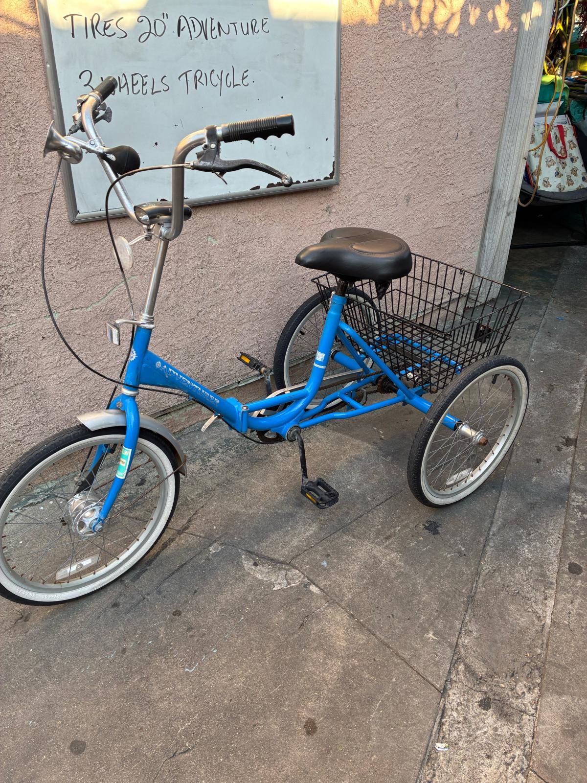 Great blue Tricycle - Maywood, California - FleaMarketBay
