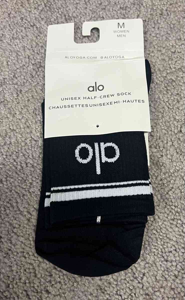 ALO Yoga Half Crew Unisex Socks Medium