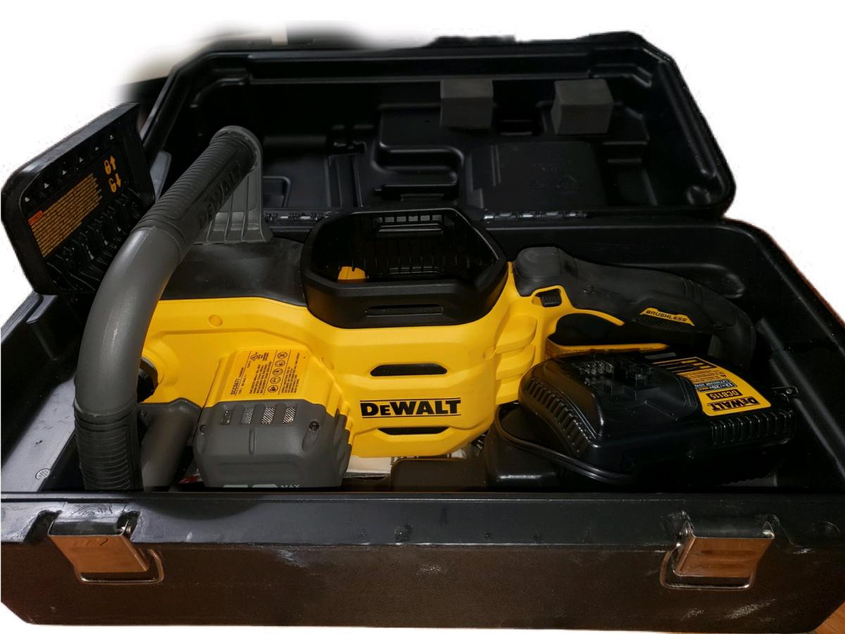 Dewalt Chainsaw - Pasadena, California - FleaMarketBay