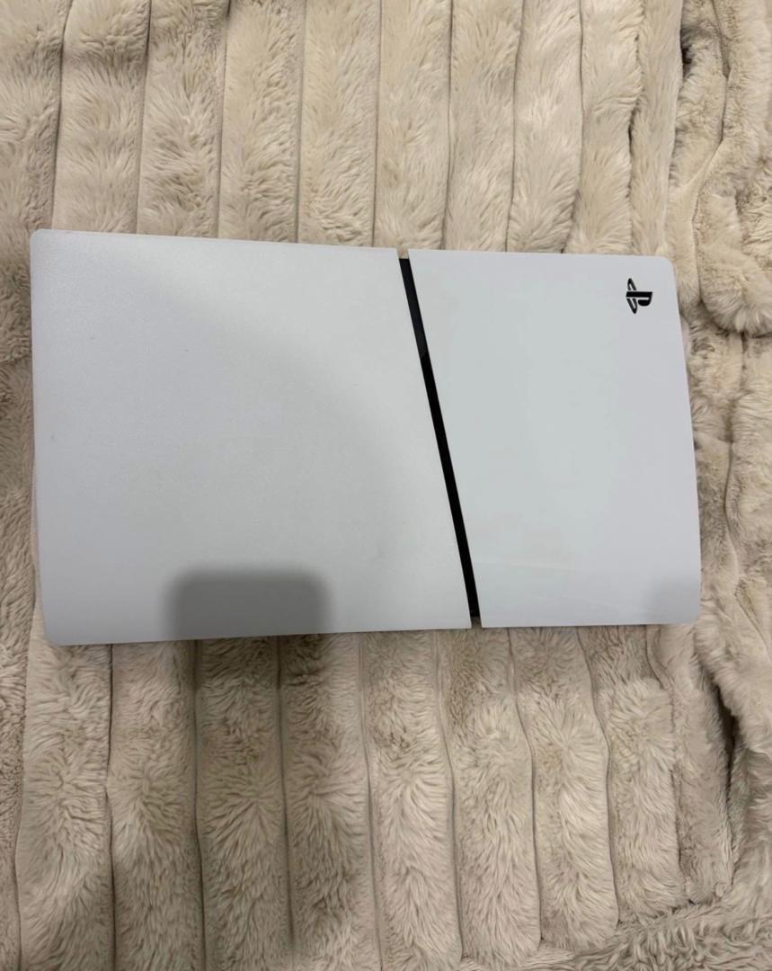 Im giving my it out the ps5 to someone interested