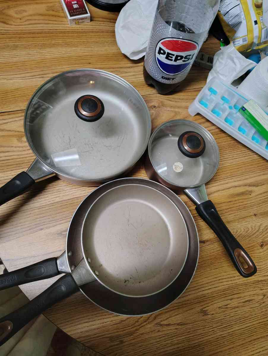 Faberware skillets 5 and 1pot with lid