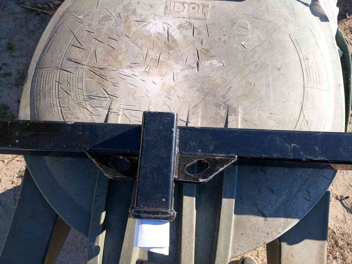 universal RV towing hitch with bolts and washers