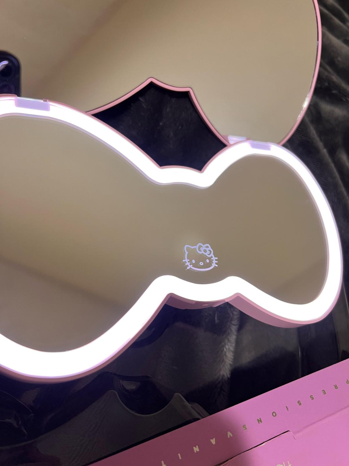 hello kitty led bow mirror - Sacramento, California - FleaMarketBay