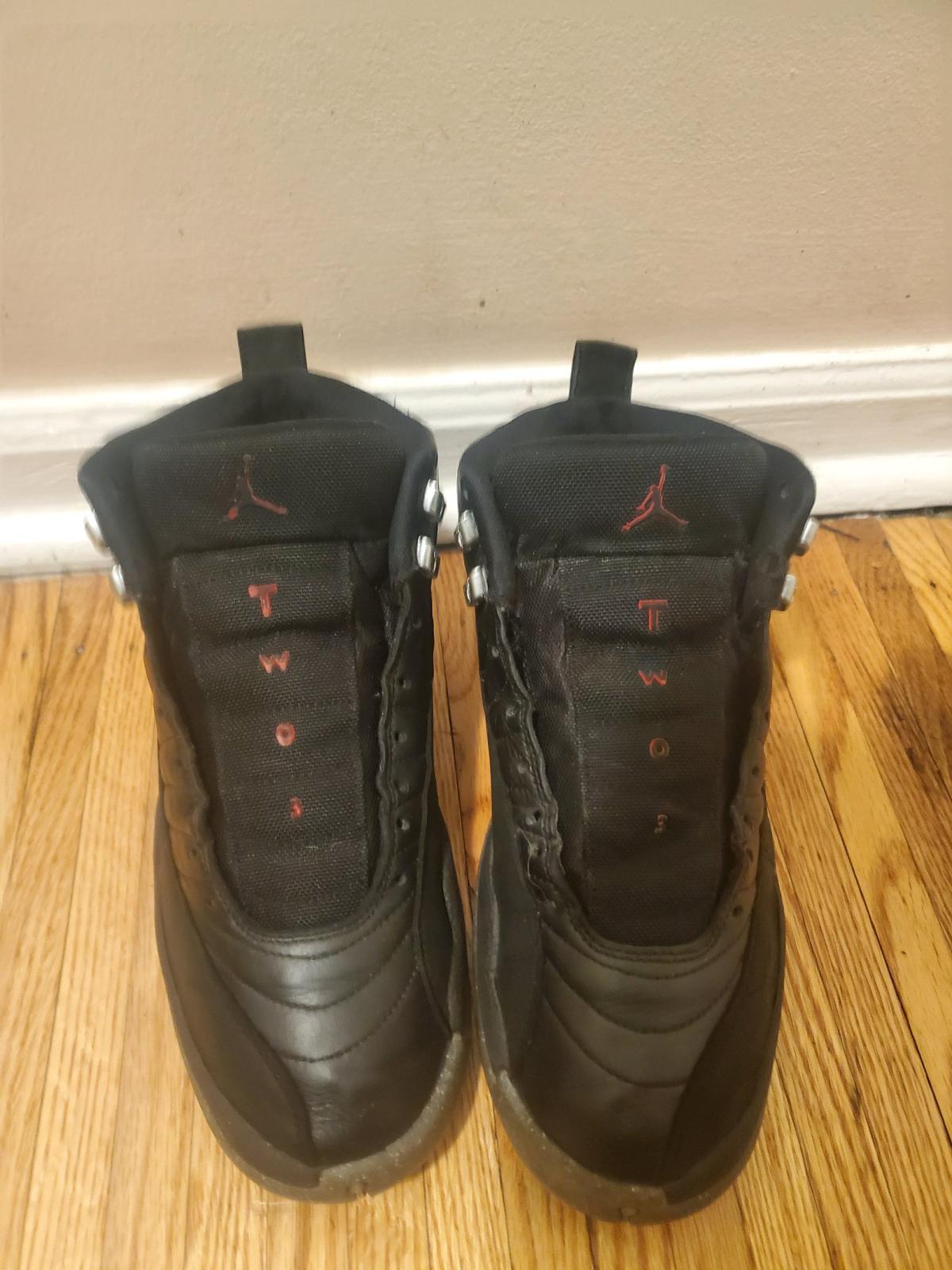 Jordan 12 Retro Untility Grind black and red