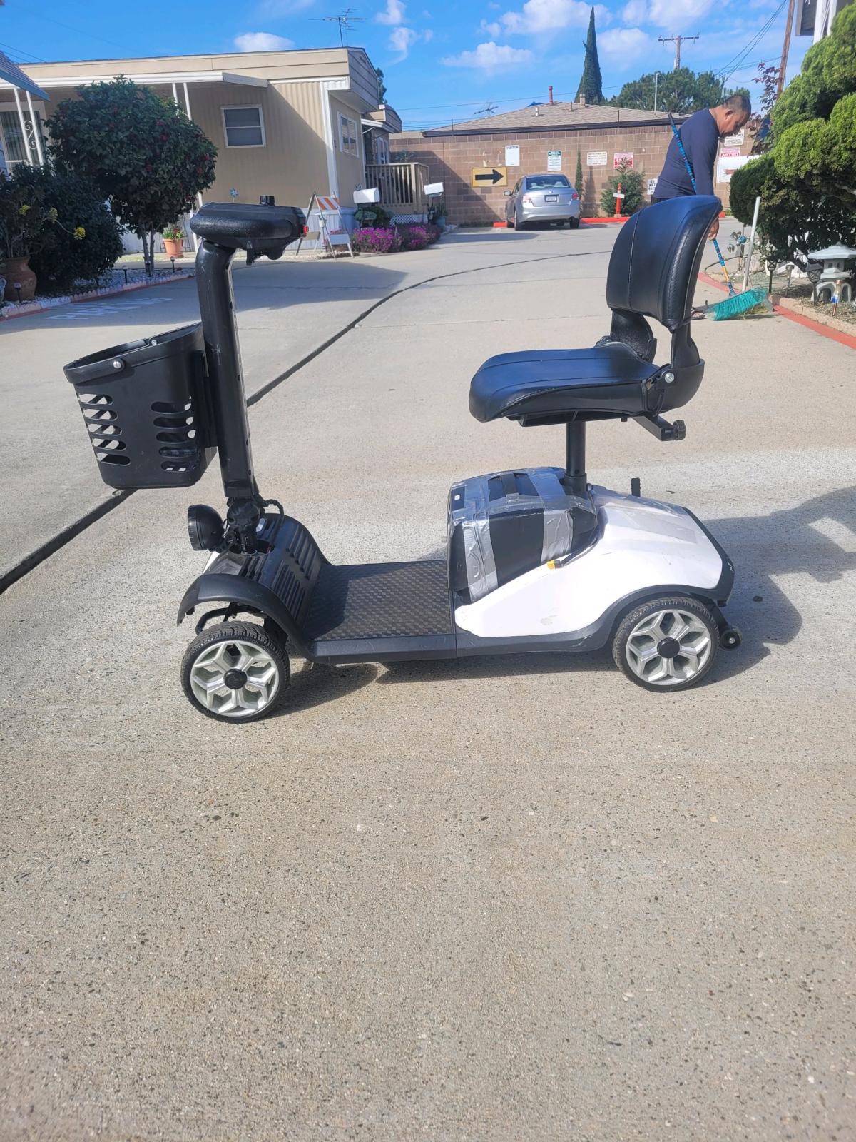 Electric scooter