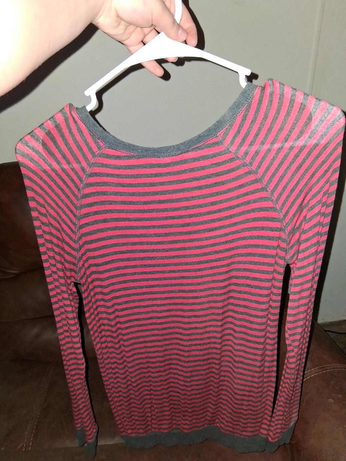 womens rue 21 red and black long sleeve shirt - Middlesex, North Carolina - FleaMarketBay