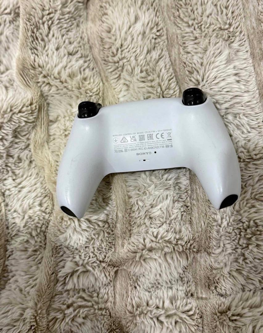 Im giving my it out the ps5 to someone interested - Alicia, Arkansas - FleaMarketBay