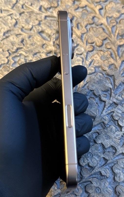 Apple iPhone 16 Pro 256 GBDesert Titanium Unlocked 91Excelle - Adams, New York - FleaMarketBay