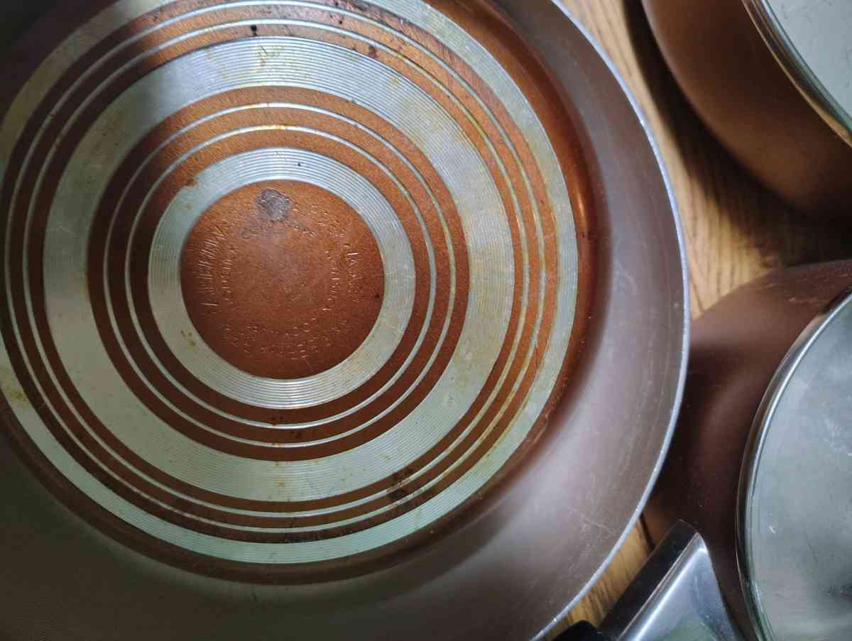 Faberware skillets 5 and 1pot with lid