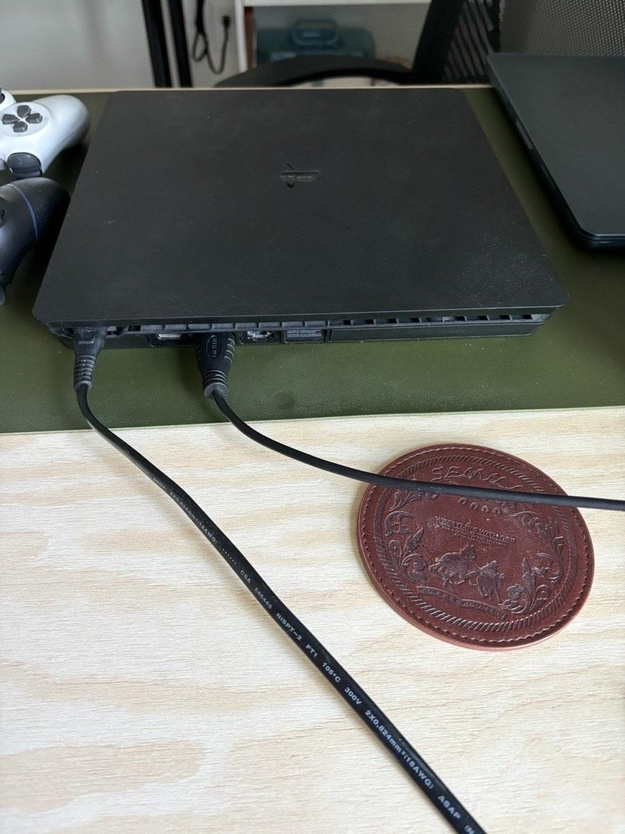 Sony Playstation 4 500GB Black Console PS4 W 2 Controllers - Adams, New York - FleaMarketBay