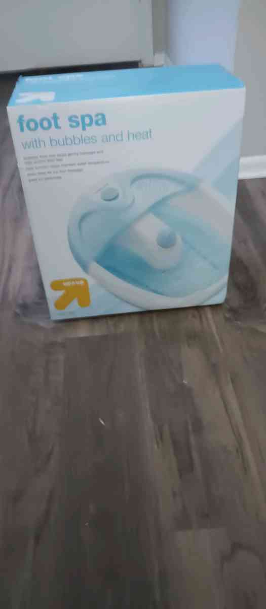 Foot soa with bubbles and heat new