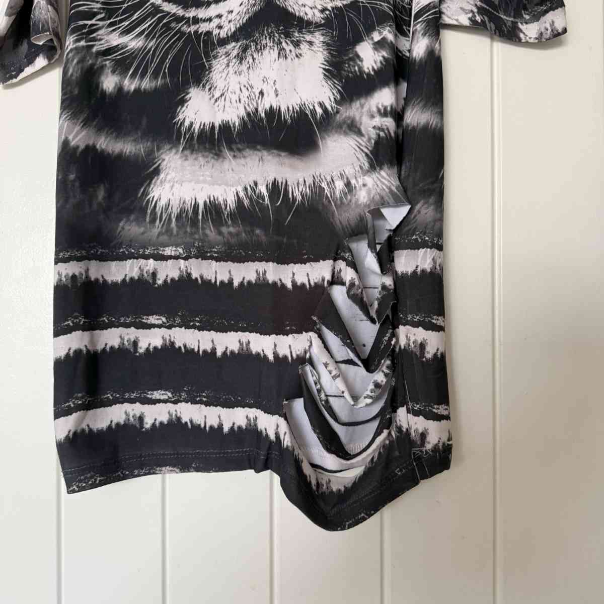 Black  White Tiger Print Bodycon Dress with Ladder CutOut Sl