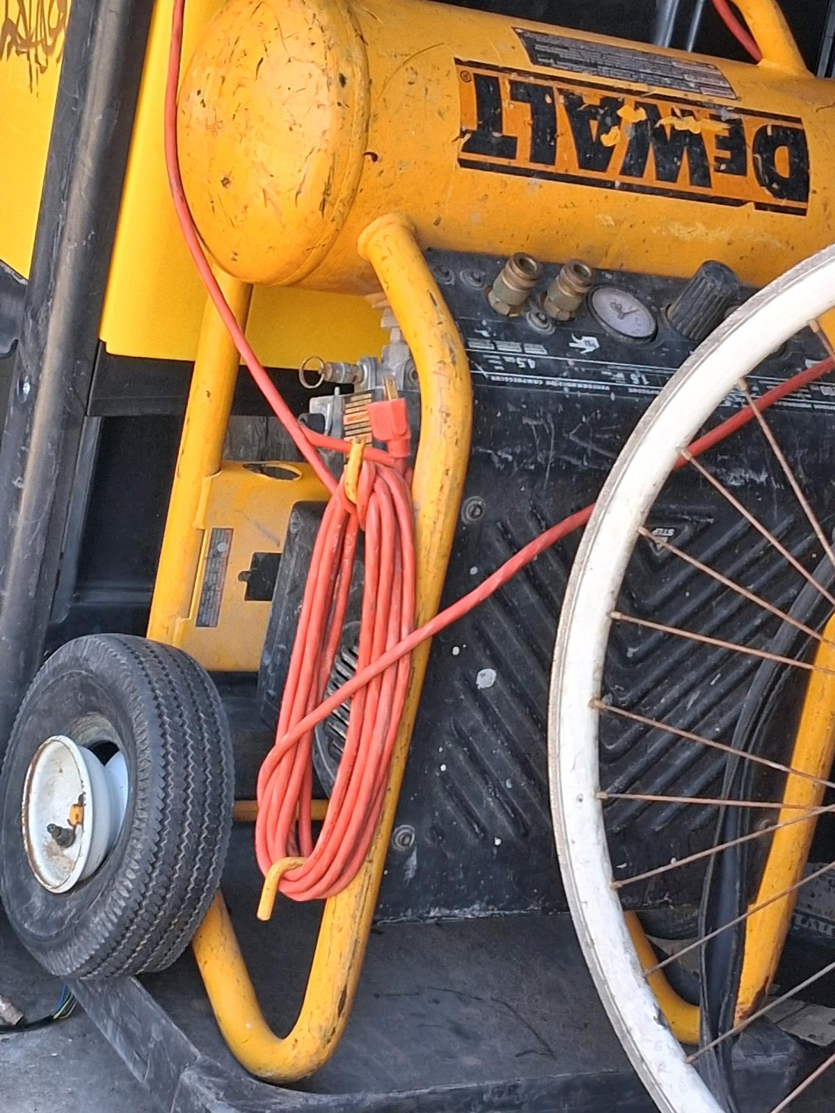 dewalt air compressor