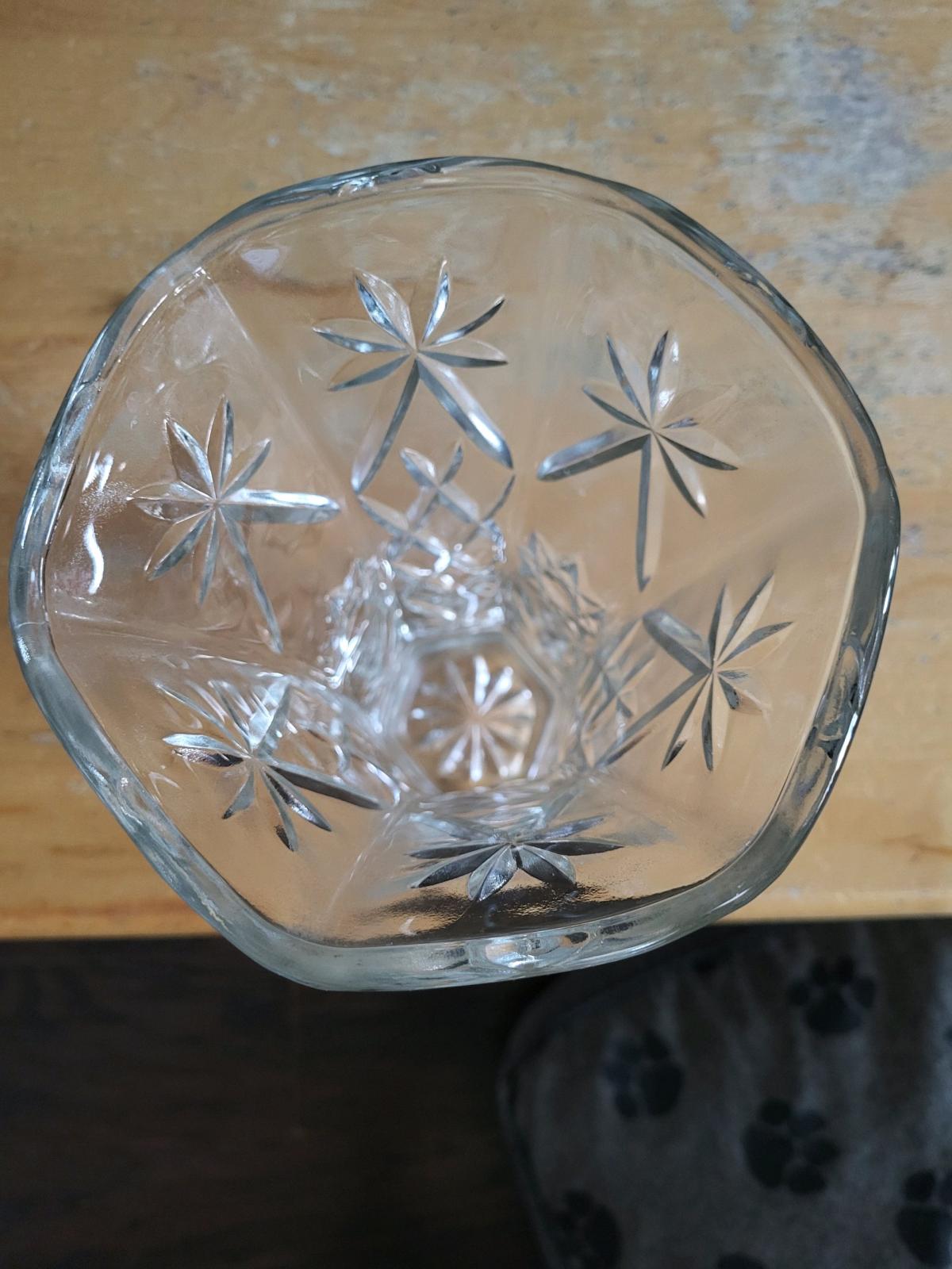 Glass Vase - Chicago, Illinois - FleaMarketBay