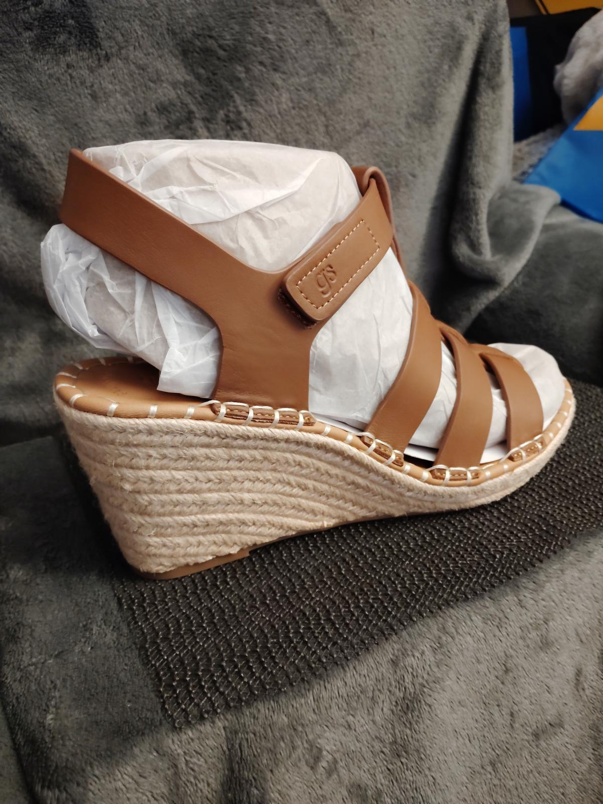 Gentle Souls CAPELIN LUGGAGE LEATHER - Virginia Beach, Virginia - FleaMarketBay