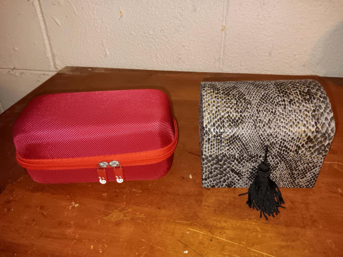 decorative items - Powder Springs, Georgia