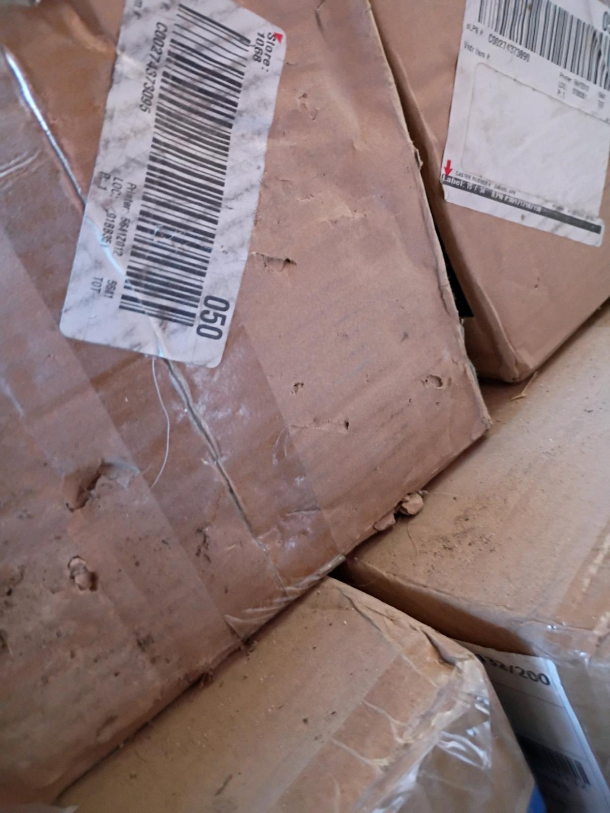 4 castor wheels in a box - Colorado Springs, Colorado - FleaMarketBay