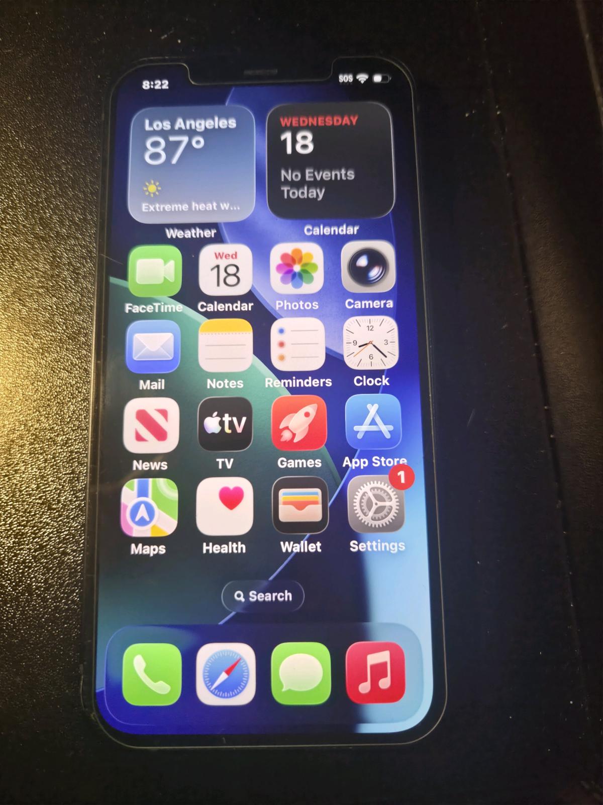 iphone 12 - Winthrop Harbor, Illinois - FleaMarketBay