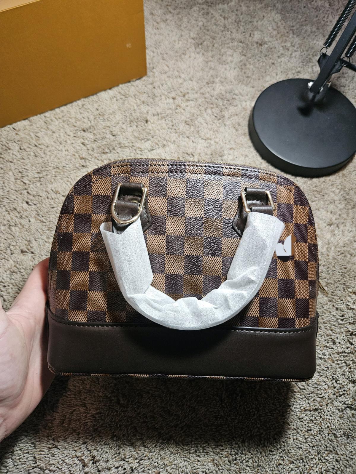 Louis vuitton womens bag set - Abington, Pennsylvania - FleaMarketBay